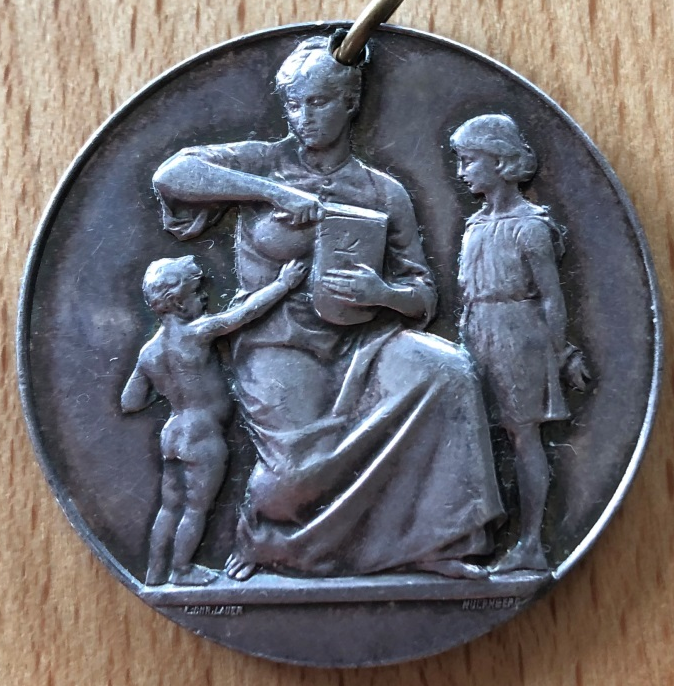 Medaille zur Erinnerung an die Brotverteilung in Deutschland im Kriege 1914 – 1915, Vorderseite