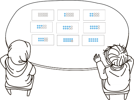 Zeichnung Vogelperspektive: zwei Kinder sitzen an einem Tisch, vor ihnen liegen zahlreiche Punktebilder, sie tüfteln an den Rechenoperationen