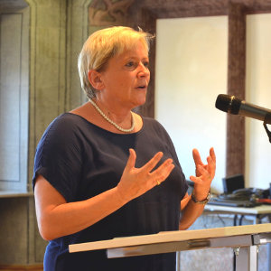 Kultusministerin Dr. Susanne Eisenmann im Austausch mit angehenden Schulleiterinnen und Schulleitern