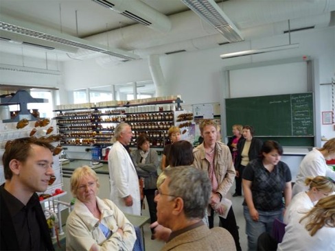 In der Walther-Rathenau-Schule in Freiburg erhielten die Gäste aus Frankreich Einblicke in eine baden-württembergische berufliche Schule.